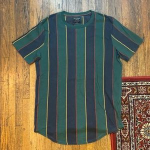 Short Sleeve Vertical Stripe Curve Hem Tee
